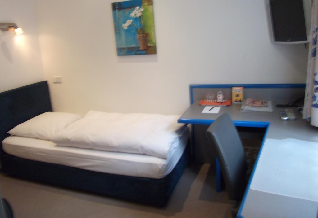 Hotel Alt - Tegel Берлін Номер фото